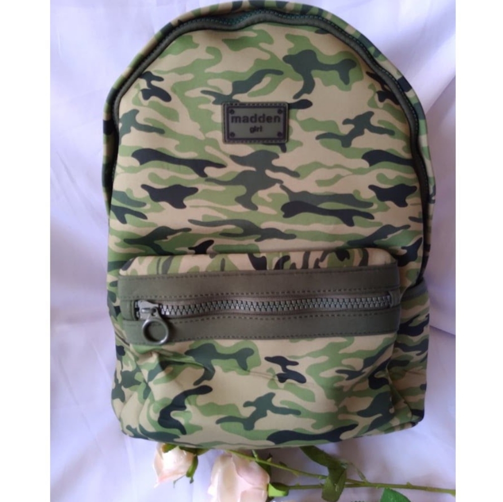 🙀🍀MADDEN GIRL Green Camo Backpack MG-5626 - Picture 4 of 14